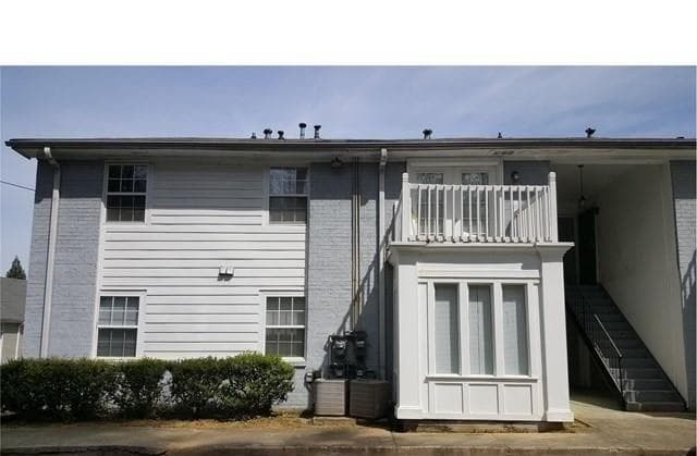 2 bedroom, 875 sq ft condominium sold at 1212 Utoy Springs Road 8, Atlanta, GA 30331