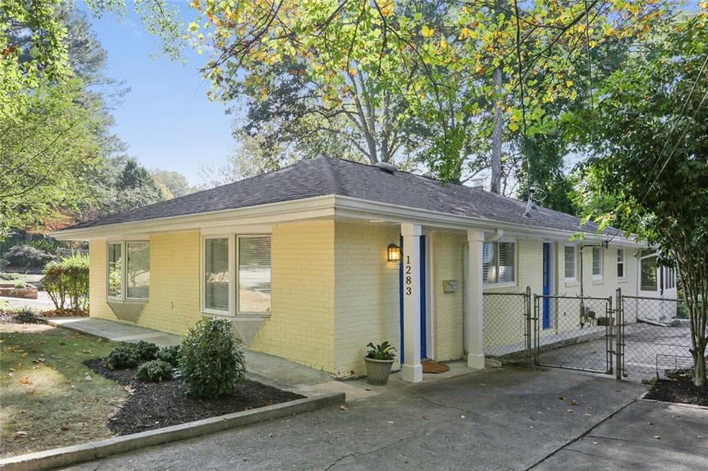3 bedroom, 1,350 sq ft single family residence sold at 1283 Woodland Avenue, Atlanta, GA 30324