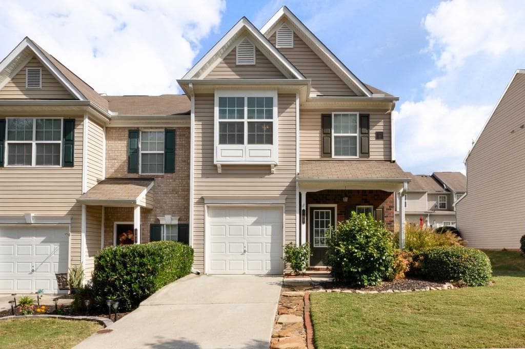 2 bedroom, 1,639 sq ft townhouse sold at 305 Azalea Circle, Cumming, GA 30040