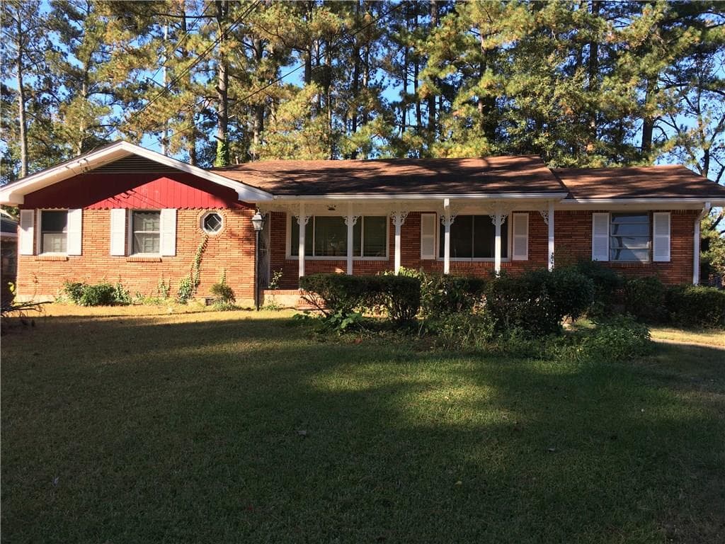 3 bedroom, 1,950 sq ft single family residence sold at 1891 Shepherd Circle, Atlanta, GA 30311
