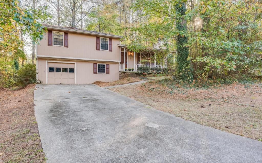 1821 Merry Oak Road, Marietta, GA 30008 — most recent listing photo