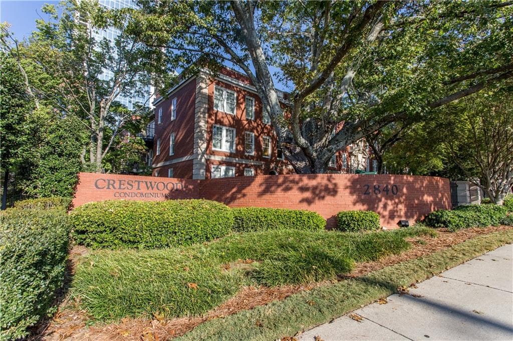 2 bedroom, 1,339 sq ft condominium sold at 2840 Peachtree Road 107, Atlanta, GA 30305