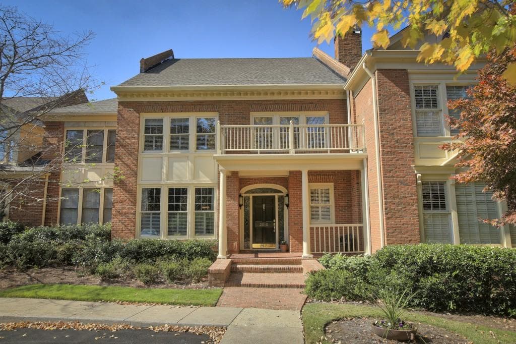 3 bedroom, 2,740 sq ft townhouse sold at 3010 Riverside Road 3010, Roswell, GA 30076