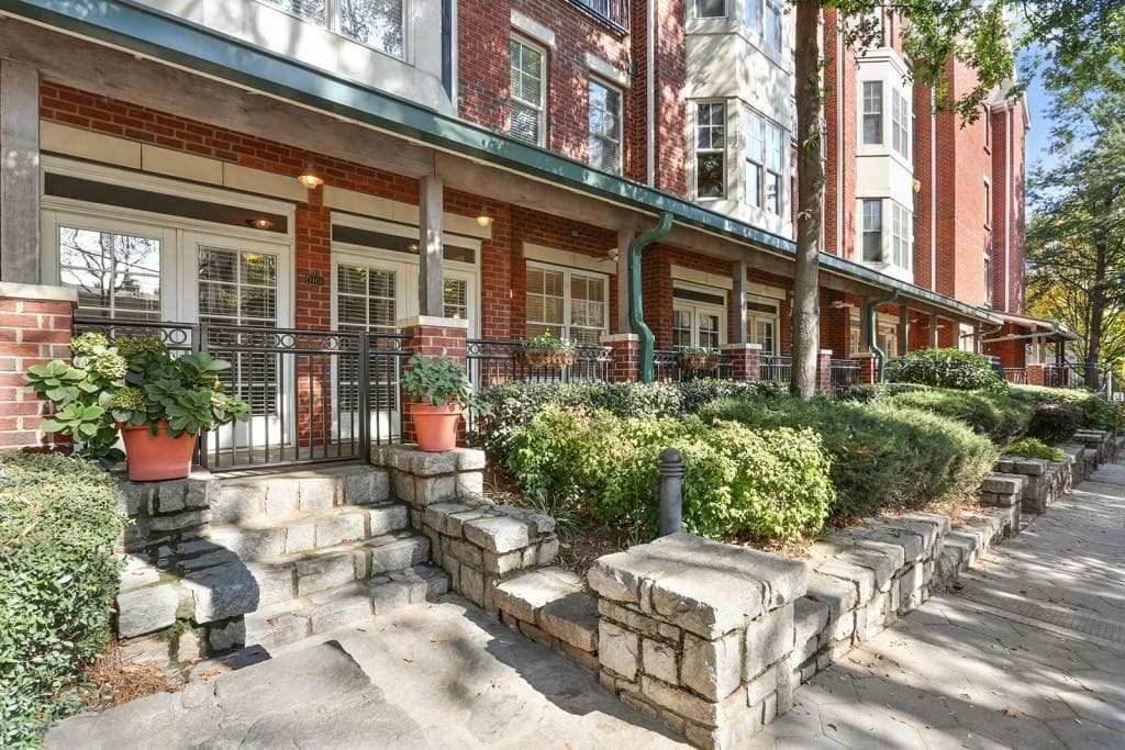 2 bedroom, 1,704 sq ft condominium sold at 850 Piedmont Avenue 3102, Atlanta, GA 30308
