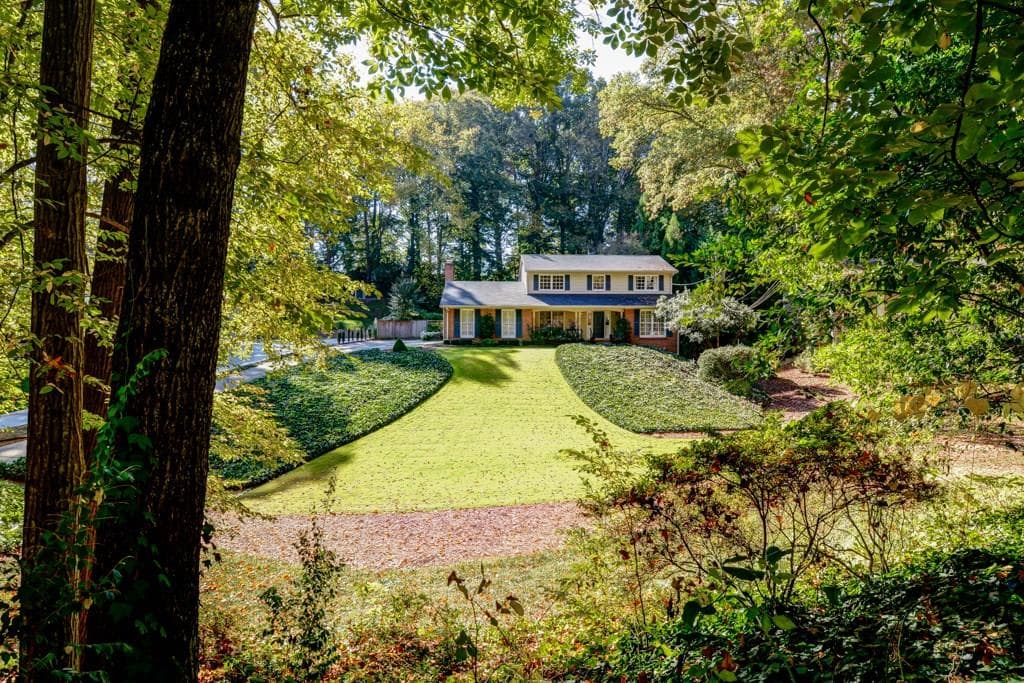 4 bedroom, 2,418 sq ft single family residence sold at 267 Land O' Lakes Court, Atlanta, GA 30342