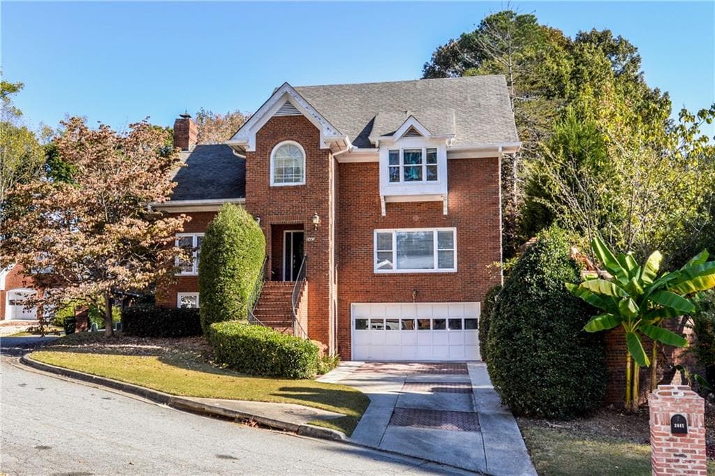 5 bedroom, 3,303 sq ft single family residence sold at 2441 Kings Court, Atlanta, GA 30345