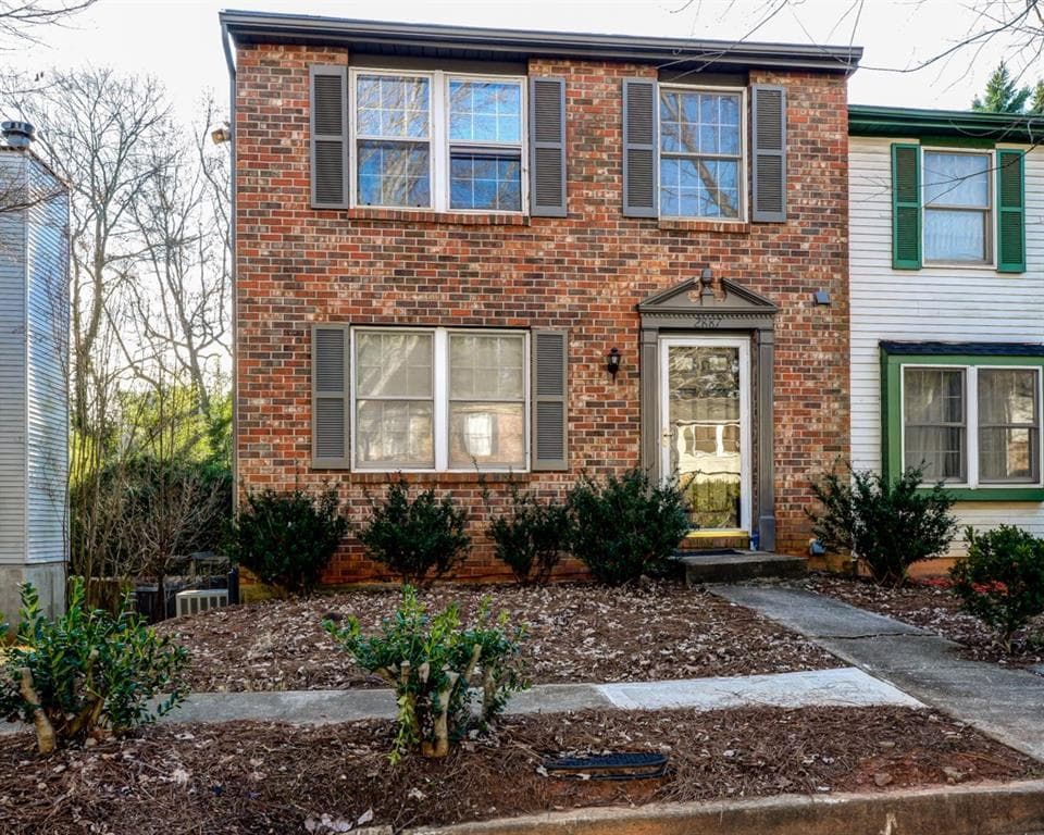 3 bedroom, 1,756 sq ft townhouse sold at 2887 Royal Path Court, Decatur, GA 30030