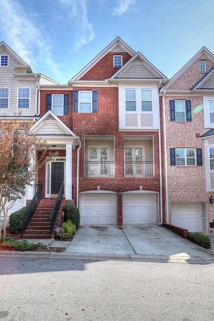 4 bedroom townhouse sold at 3026 Woodwalk Drive 15, Atlanta, GA 30339