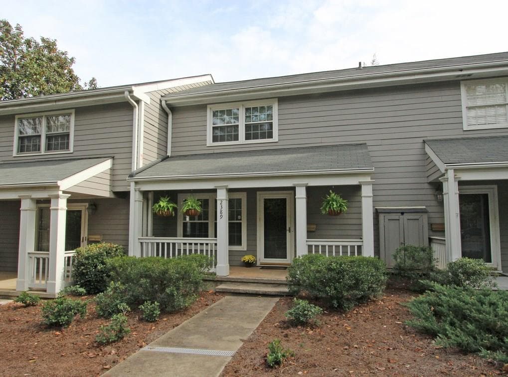 2389 Farmstead Circle, Smyrna, GA 30080 — most recent listing photo