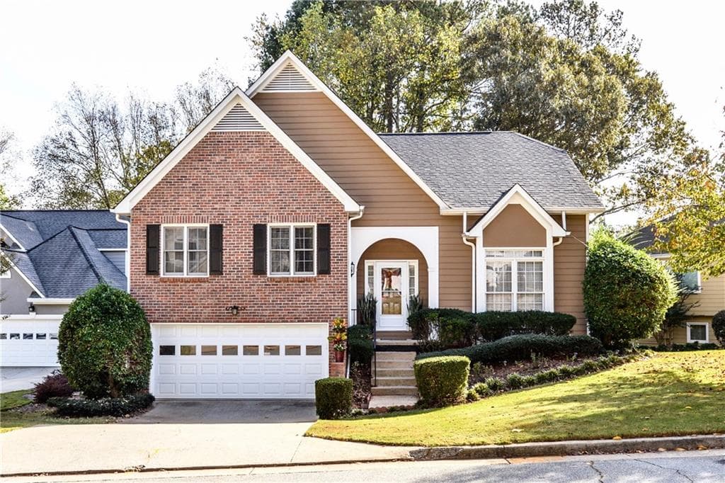 4 bedroom, 1,878 sq ft single family residence sold at 115 River Terrace Point, Roswell, GA 30076