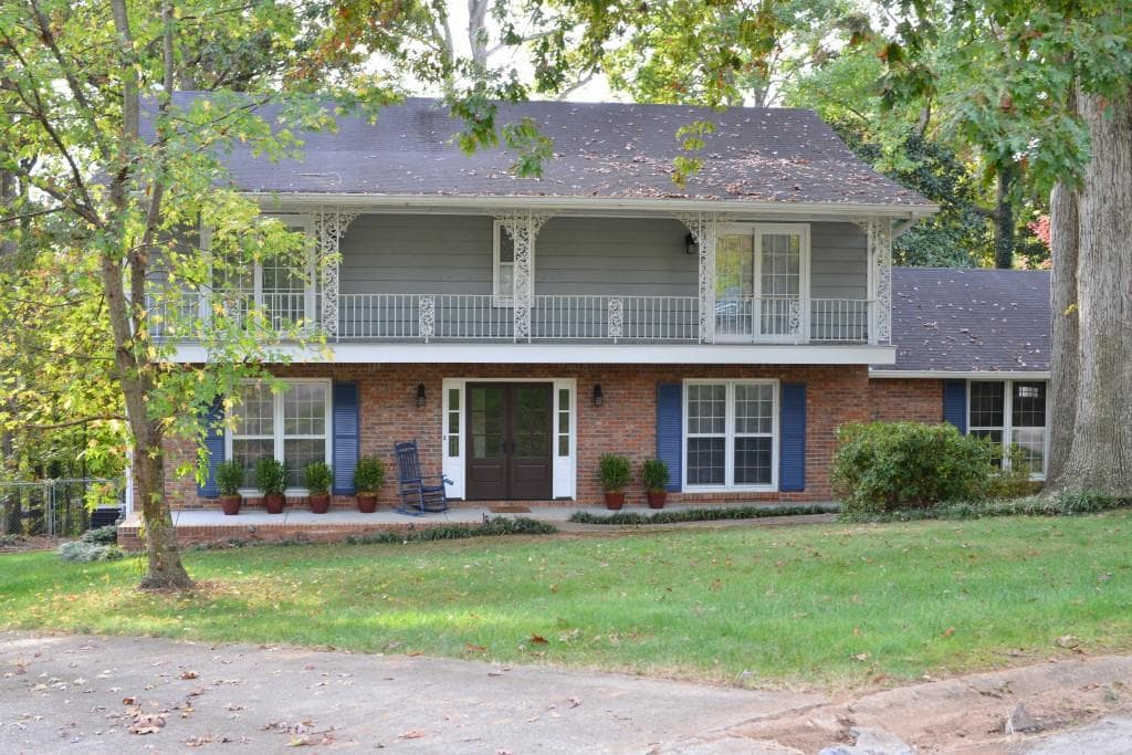 4 bedroom, 2,997 sq ft single family residence sold at 3463 Wycherly Court, Atlanta, GA 30319