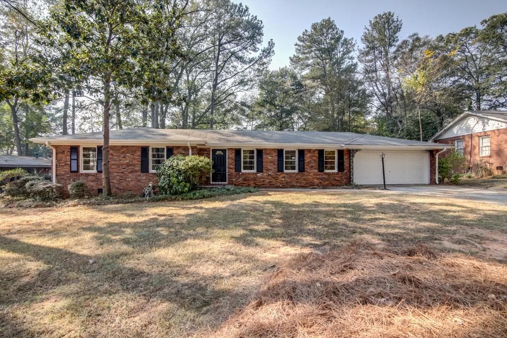 135 Elaine Drive, Roswell, GA 30075 — most recent listing photo