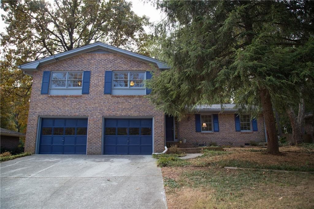 4447 Lake Ivanhoe Drive, Tucker, GA 30084 — most recent listing photo