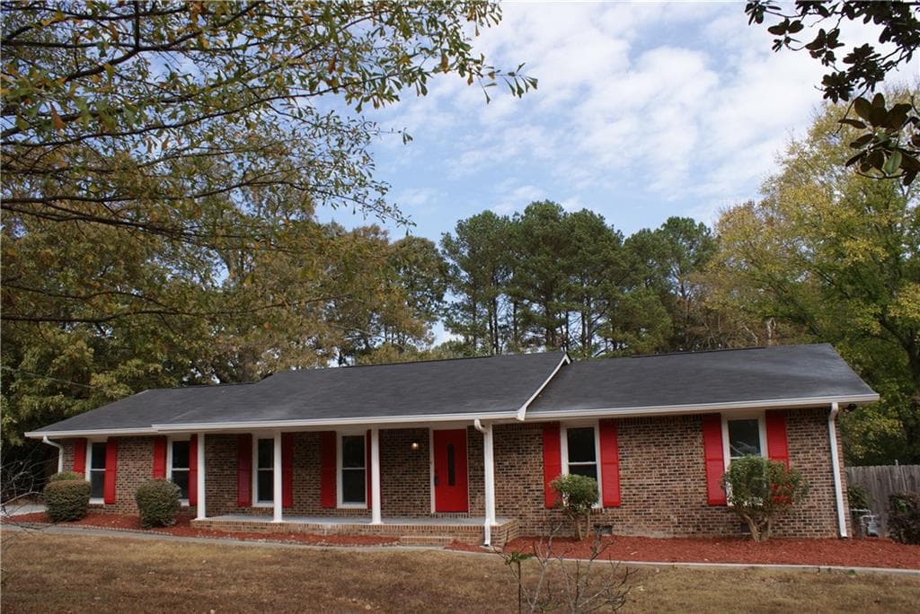 3 bedroom, 2,108 sq ft single family residence sold at 2992 Skyland Drive, Snellville, GA 30078