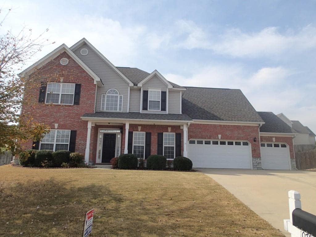 4 bedroom, 2,402 sq ft single family residence sold at 1078 Fountain Lakes Court, Lawrenceville, GA 30043
