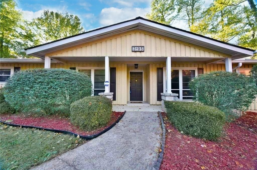4 bedroom, 2,528 sq ft single family residence sold at 3195 Olde Dekalb Way, Atlanta, GA 30340