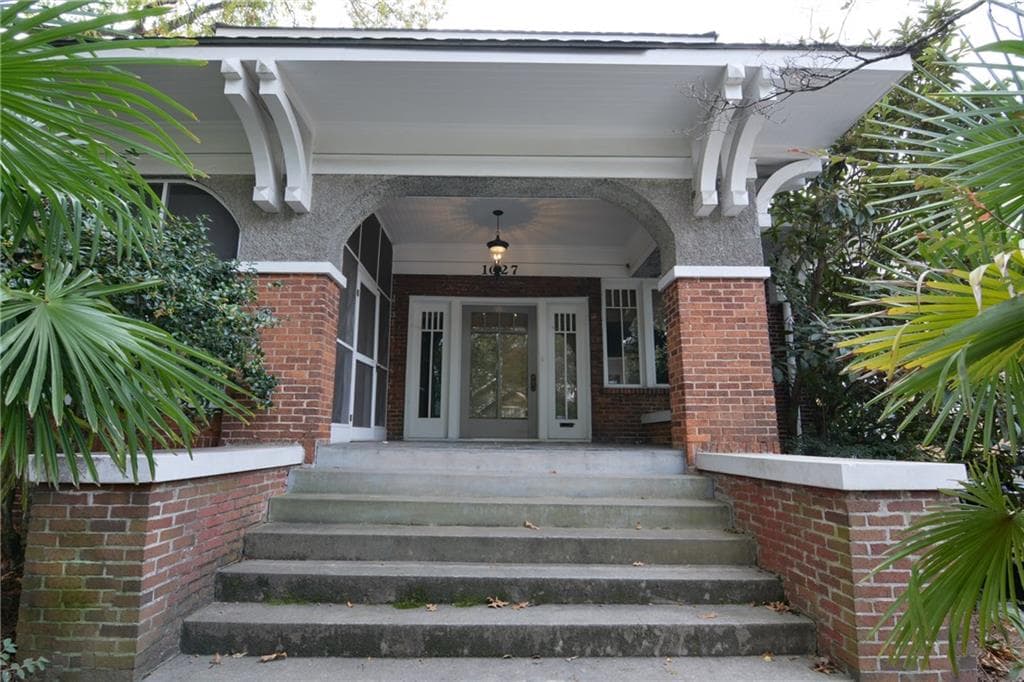 4 bedroom, 2,660 sq ft single family residence sold at 1027 North Avenue, Atlanta, GA 30306