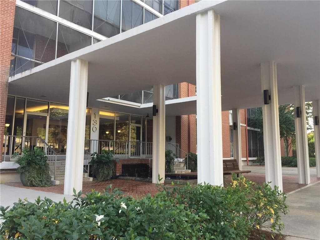 2 bedroom, 1,150 sq ft condominium sold at 130 26th Street 210, Atlanta, GA 30309