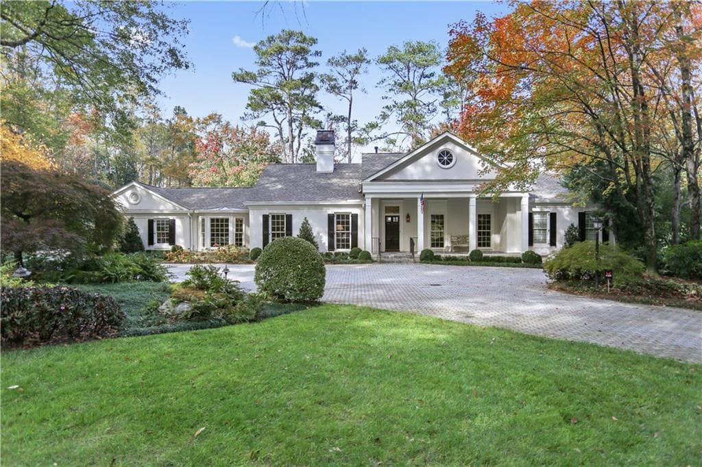 5 bedroom, 5,846 sq ft single family residence sold at 469 Blackland Road, Atlanta, GA 30342