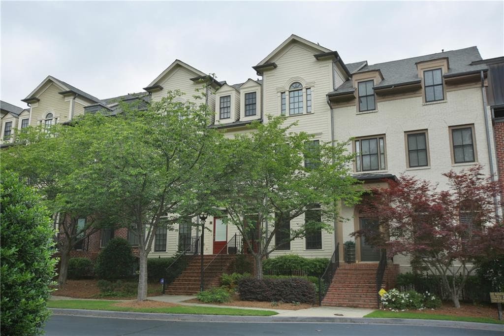 4 bedroom, 3,080 sq ft townhouse sold at 3127 Lenox Road 14, Atlanta, GA 30324