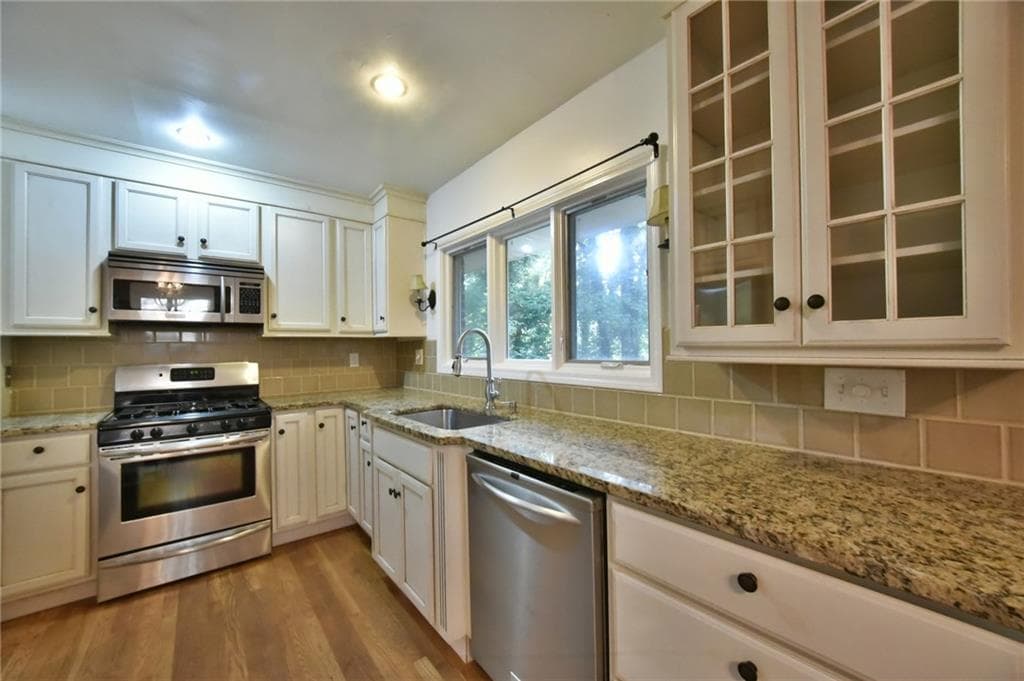 3 bedroom, 1,026 sq ft single family residence sold at 1074 Palafox Drive, Atlanta, GA 30324