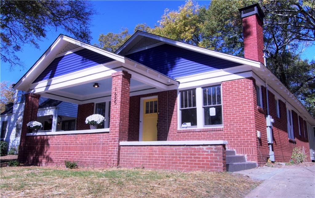 3 bedroom, 1,762 sq ft single family residence sold at 1685 Rogers Avenue, Atlanta, GA 30310
