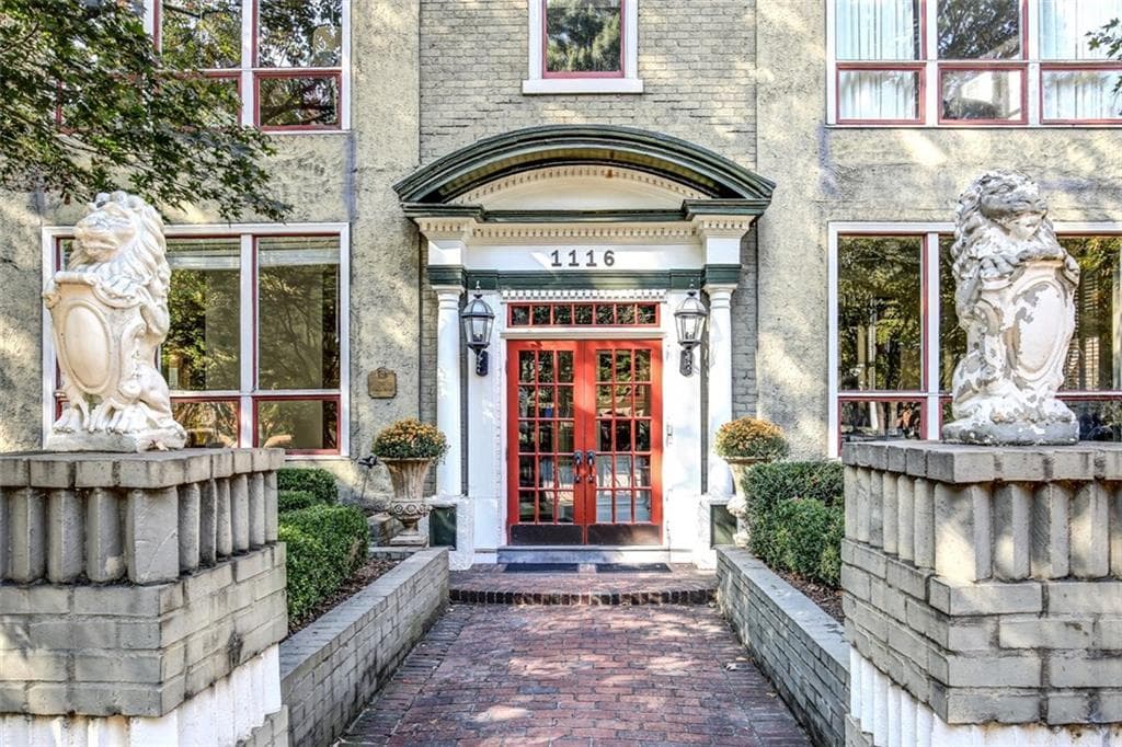 2 bedroom, 1,492 sq ft condominium sold at 1116 Piedmont Avenue 1, Atlanta, GA 30309