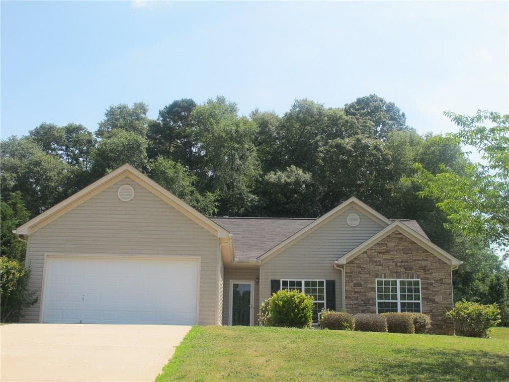 302 Kiley Drive, Hoschton, GA 30548 — most recent listing photo