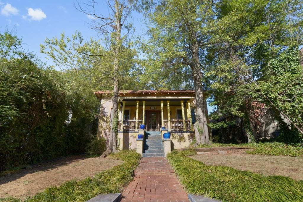 2 bedroom, 1,310 sq ft single family residence sold at 1417 Lanier Place, Atlanta, GA 30306