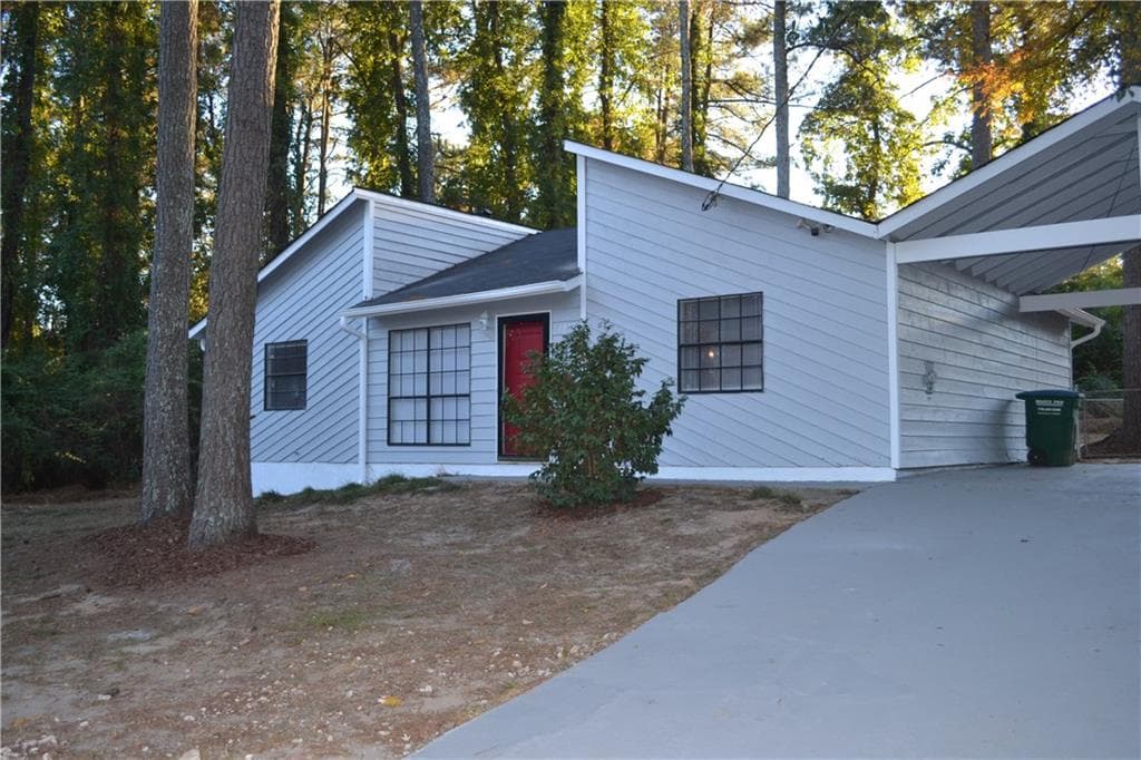 1047 Wayne Drive, Snellville, GA 30078 — most recent listing photo