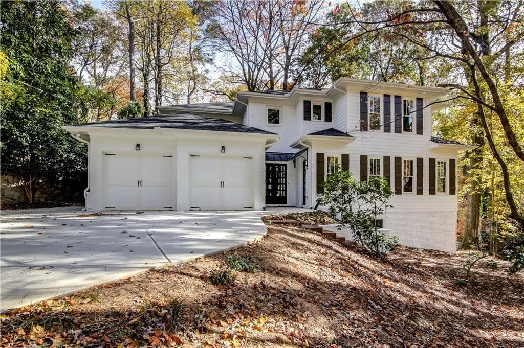 7 bedroom, 5,150 sq ft single family residence sold at 3631 Tanglewood Drive, Atlanta, GA 30339