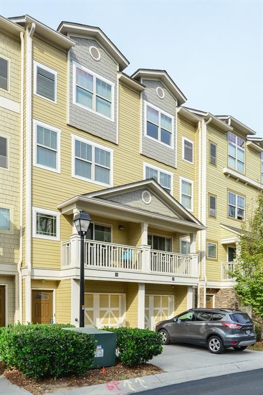 2 bedroom, 1,050 sq ft townhouse sold at 220 Semel Circle 112, Atlanta, GA 30309