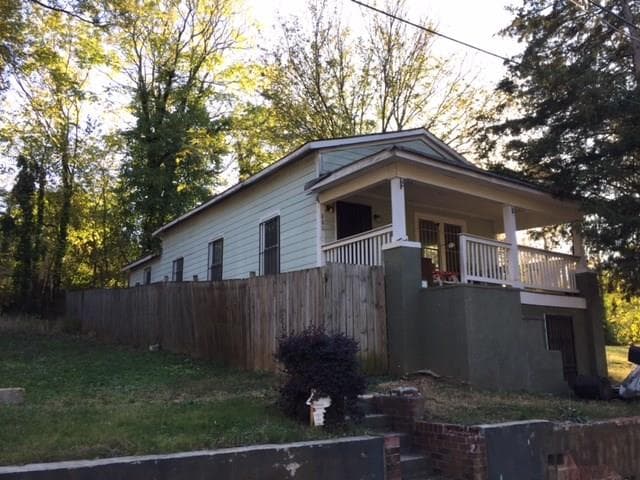 2 bedroom, 836 sq ft single family residence sold at 880 Drummond Street, Atlanta, GA 30314