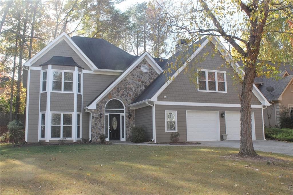 4 bedroom, 3,163 sq ft single family residence sold at 5515 Grove Point Road, Johns Creek, GA 30022
