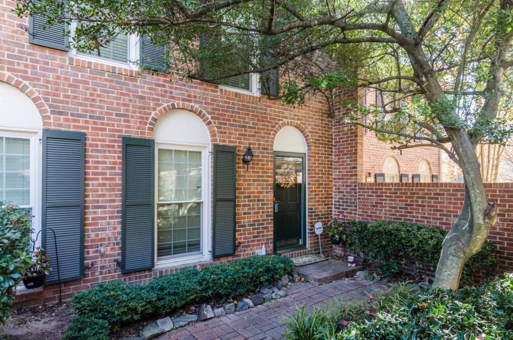 3 bedroom, 1,872 sq ft townhouse sold at 321 The Chace 321, Atlanta, GA 30328