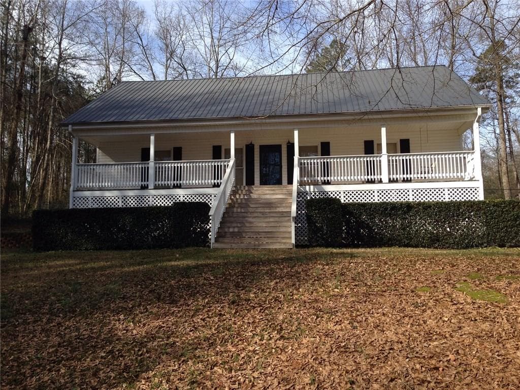 2 bedroom, 1,400 sq ft single family residence sold at 3944 Magnolia Lane, Buford, GA 30519
