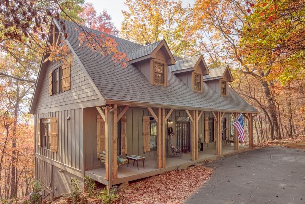 3 bedroom, 1,611 sq ft single family residence sold at 401 Huckleberry Trail, Big Canoe, GA 30143