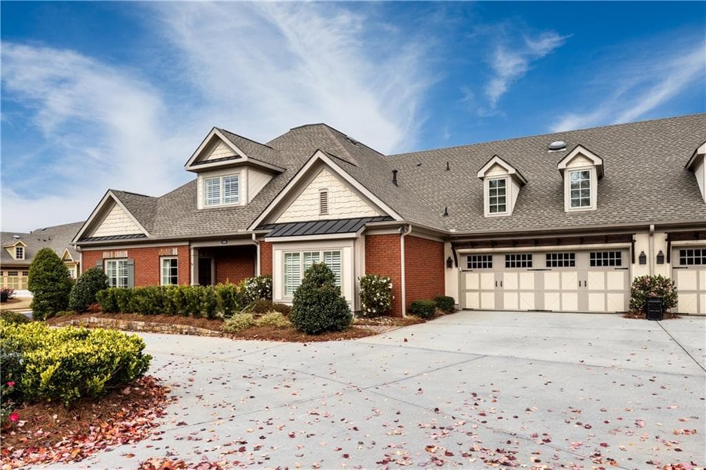 3 bedroom, 3,012 sq ft condominium sold at 2460 Ballantrae Circle 21, Cumming, GA 30041