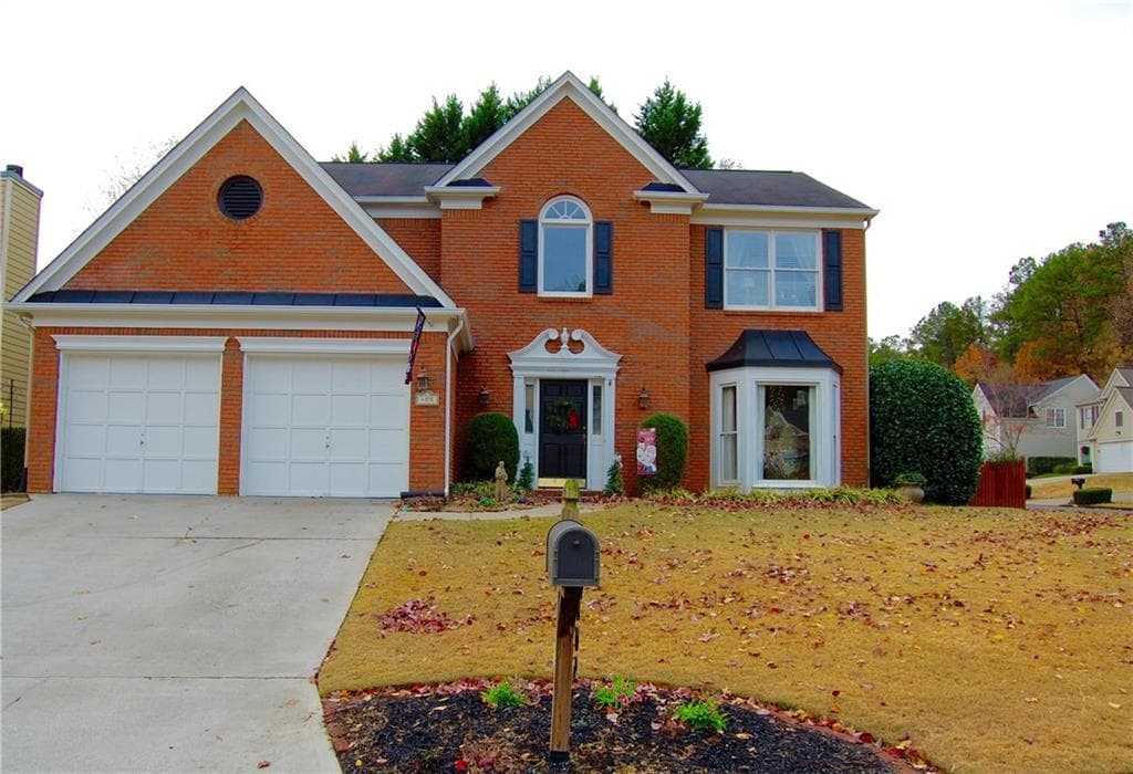 4 bedroom, 2,472 sq ft single family residence sold at 605 Barston Lane, Johns Creek, GA 30022