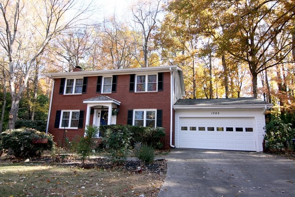 1385 Driftwood Court, Roswell, GA 30075 — most recent listing photo