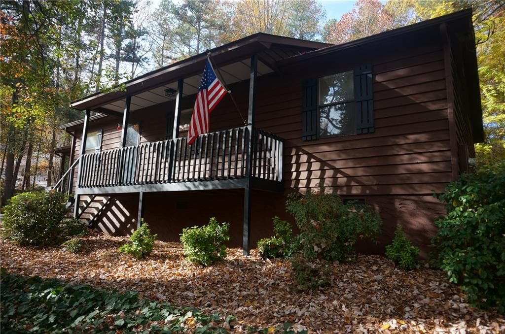 3 bedroom, 1,120 sq ft single family residence sold at 1580 Hornet Court, Buford, GA 30519