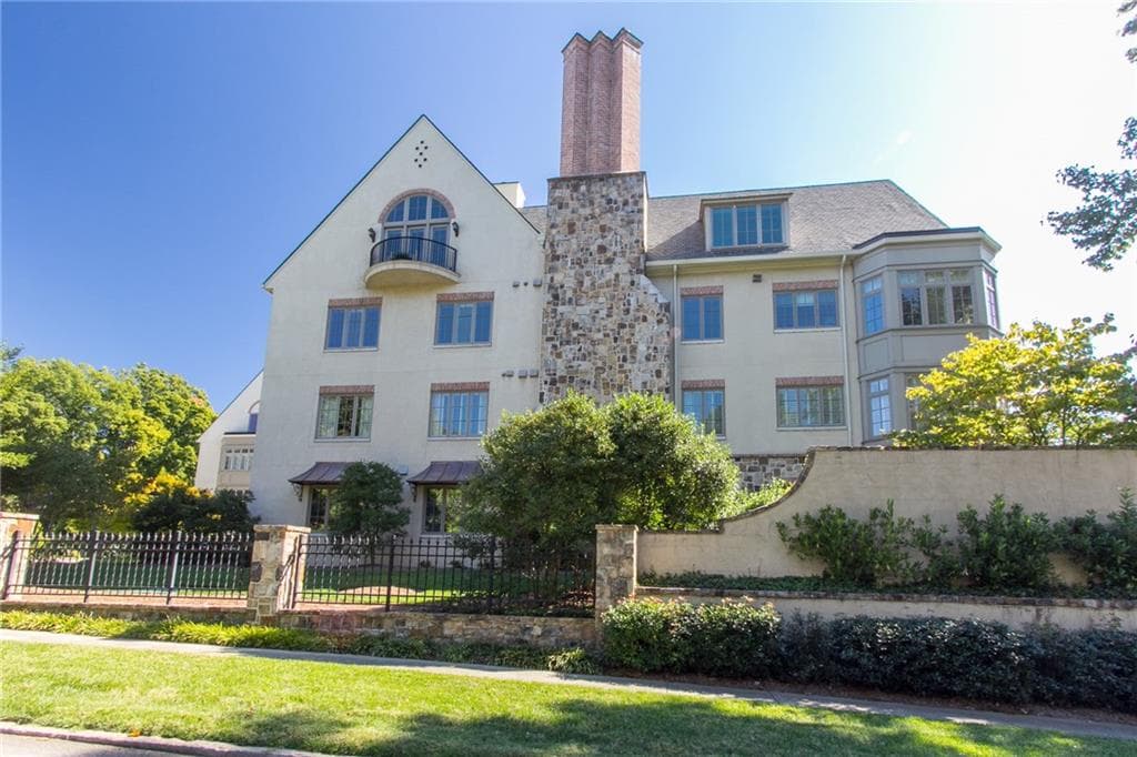 1 Brookhaven Drive 305, Brookhaven, GA 30319 — most recent listing photo