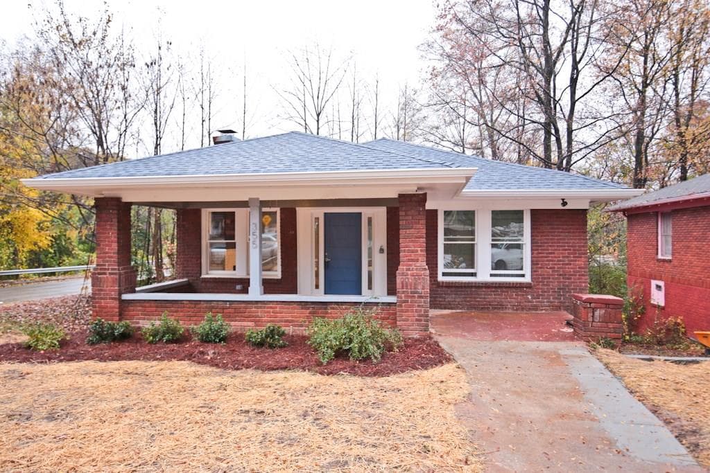 3 bedroom single family residence sold at 355 Hopkins Street, Atlanta, GA 30310