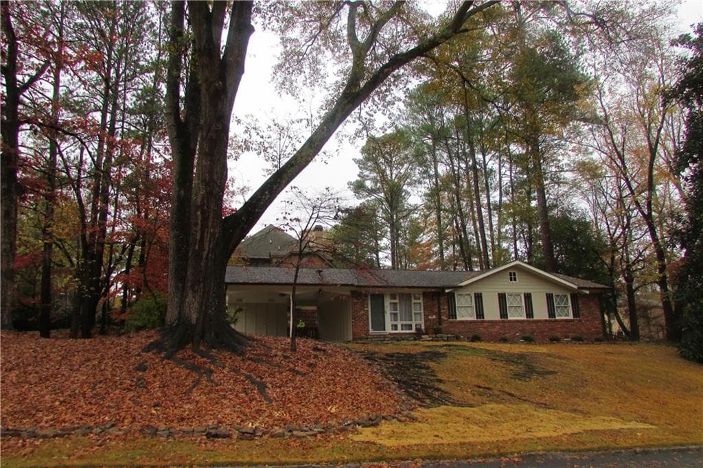3 bedroom, 1,350 sq ft single family residence sold at 2226 Sundown Drive, Atlanta, GA 30345