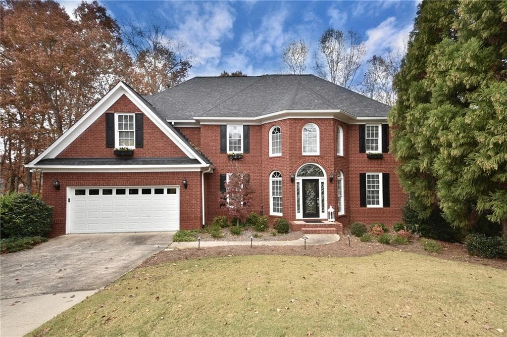 4 bedroom, 5,303 sq ft single family residence sold at 6545 Olde Atlanta Parkway, Suwanee, GA 30024