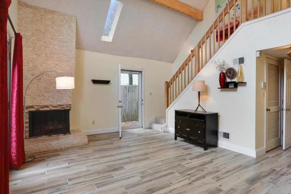 952 Bobcat Court, Marietta, GA 30067 — most recent listing photo