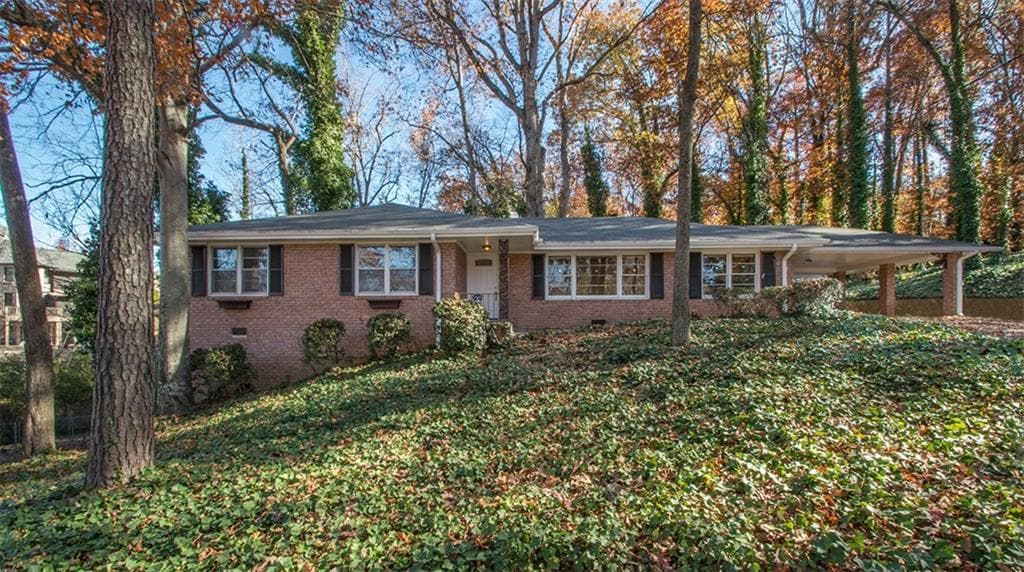 4 bedroom, 1,606 sq ft single family residence sold at 2381 Academy Court, Atlanta, GA 30345