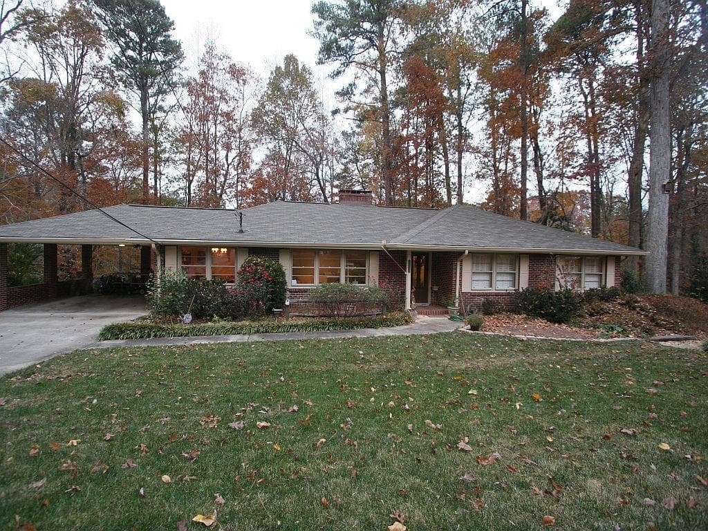 5 bedroom, 4,340 sq ft single family residence sold at 2126 Council Bluff Court, Atlanta, GA 30345