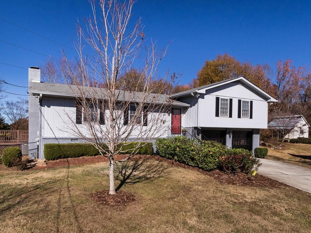 3 bedroom, 1,632 sq ft single family residence sold at 3894 Miller Court, Atlanta, GA 30360