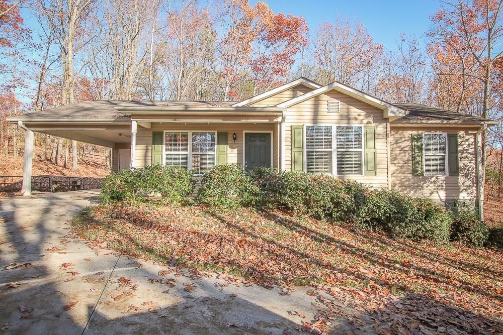 302 Garrison Drive, Cleveland, GA 30528 — most recent listing photo